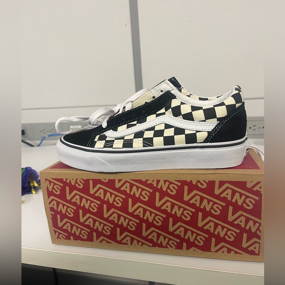 BRAND NEW NEVER WORN checkered vans! Got them at work and don’t want them :)